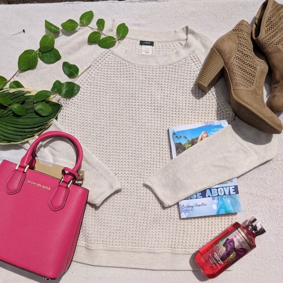 J. Crew Sweaters - Like New J. Crew White Knit Sweater Top Size Small